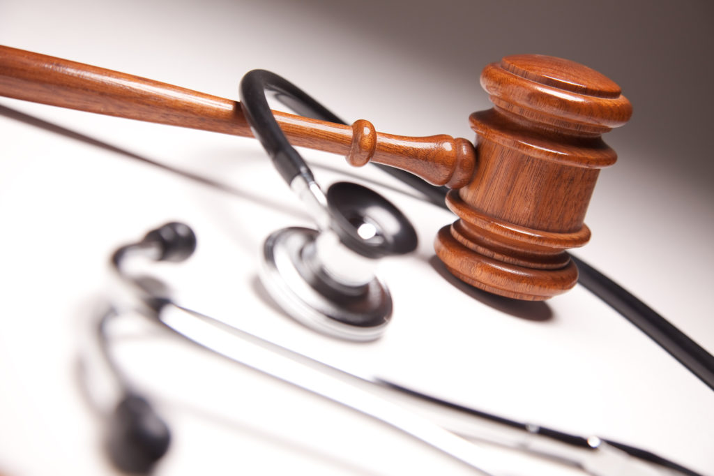 You are currently viewing Reasons To Get A Medical Malpractice Lawyer